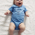 Niebieskie body dla dziecka z krotkim rekawem Chmura cale scaled 1